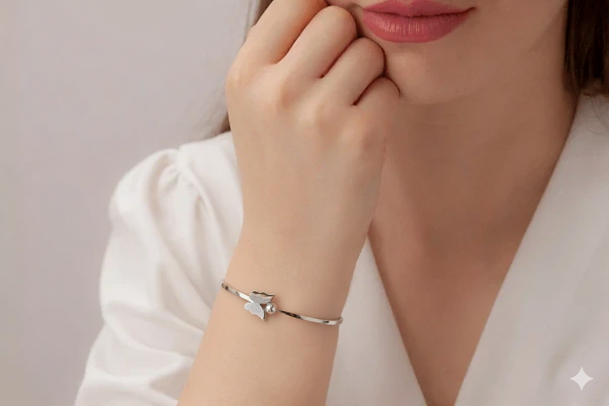 Luxury Unique Butterfly Design Silver Plated Bracelet for Girls/Women